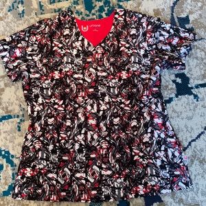 Urbane ultimate XL scrub top